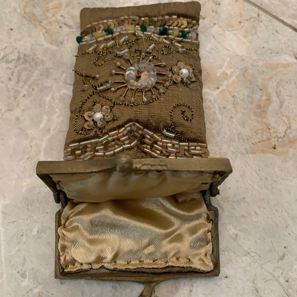 NWOT Vintage K C Embroidered Gold Green White Beaded Hand Design Wallet/Wallet